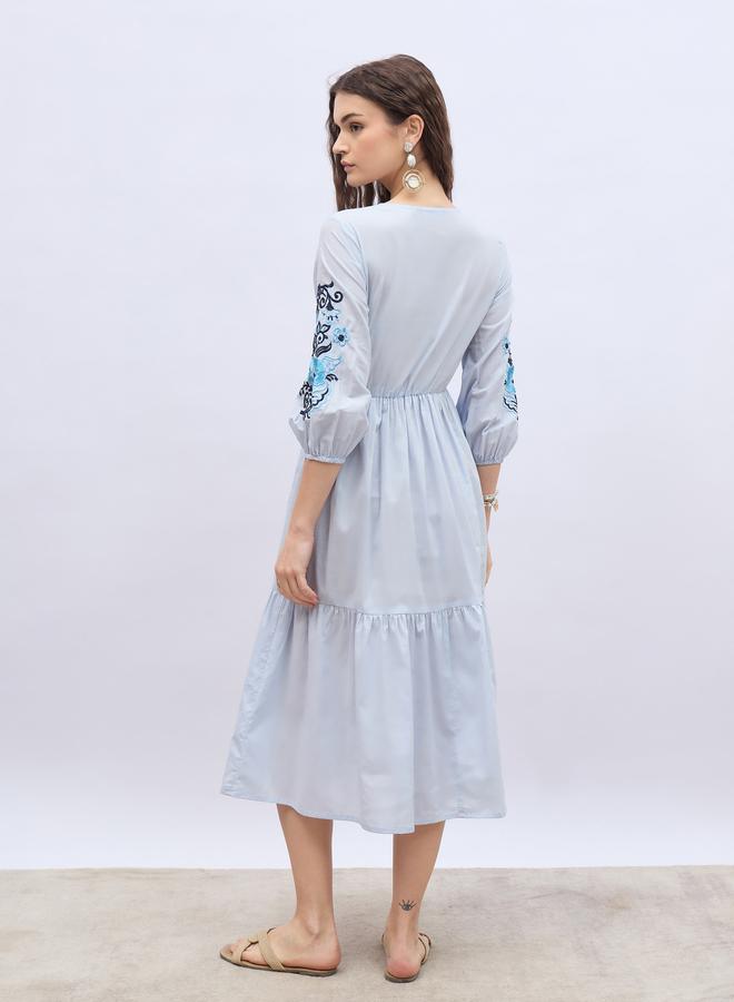 ستايلي فستان مطرز بالزهور - Image 5