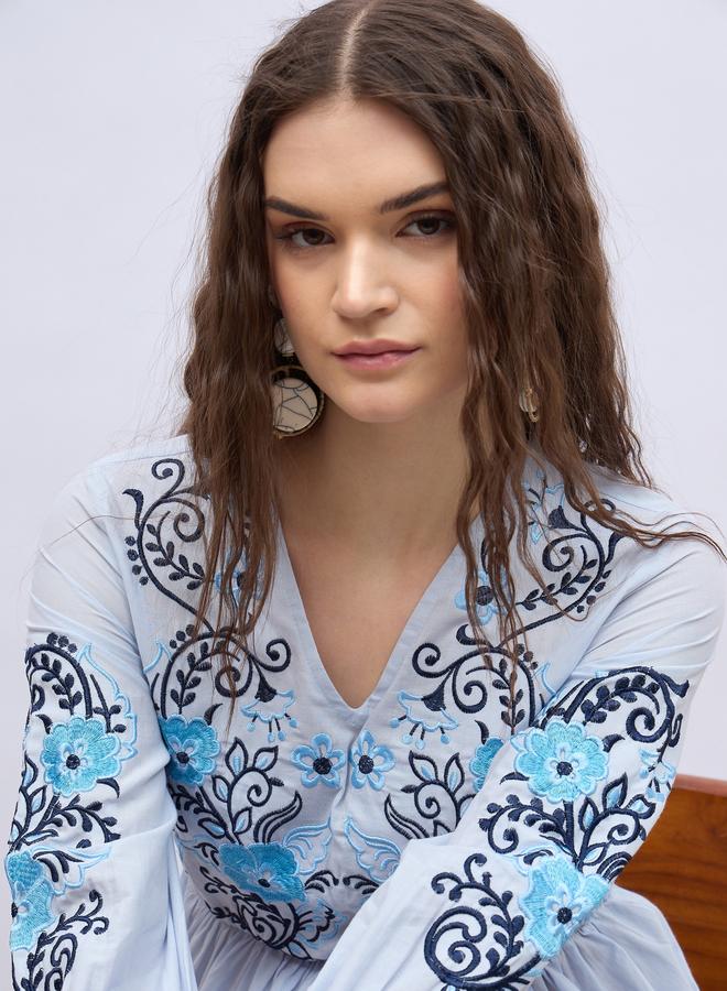 ستايلي فستان مطرز بالزهور - Image 4