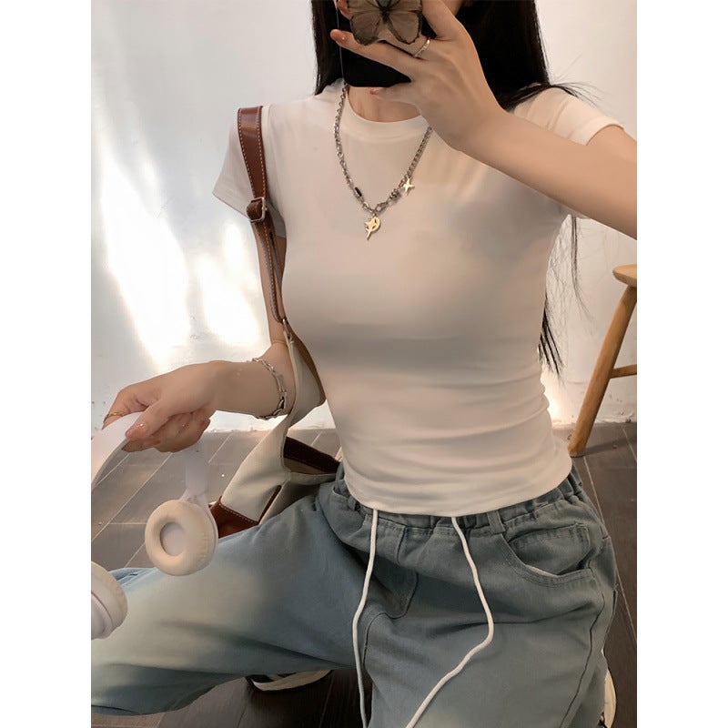 220G Summer Design Slim-Fit Flattering Short-Sleeve T-Shirt For Women In Red With A Structured Cut - Image 3