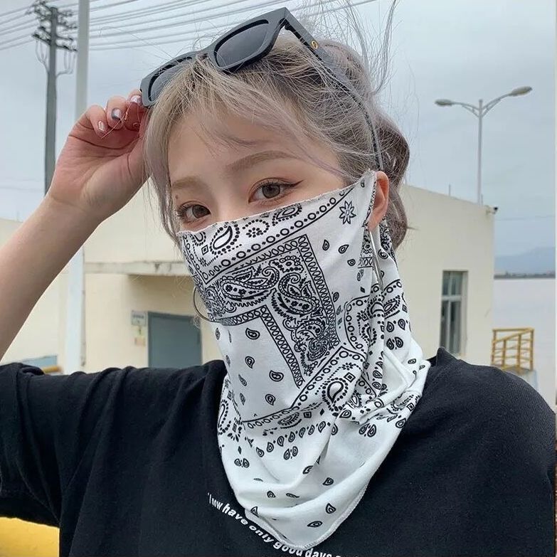 All-Match Hand Sleeve Cashew Flower Ice Sleeve Mens ins Fashionable Summer Sunscreen Sleeve Womens Hanging Ear Ice Silk Veil Cyber Celebrity Gloves Ice silk mask)-White Flower cashew 