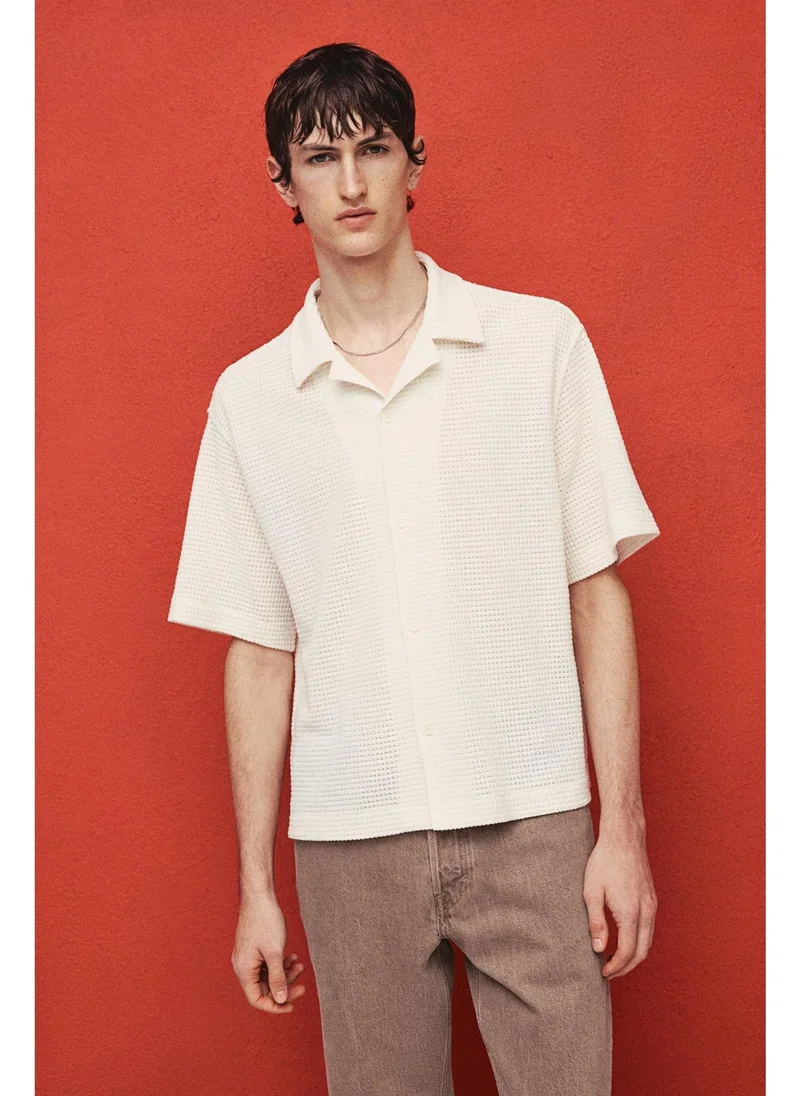 اتش اند ام Loose Fit Waffled resort shirt