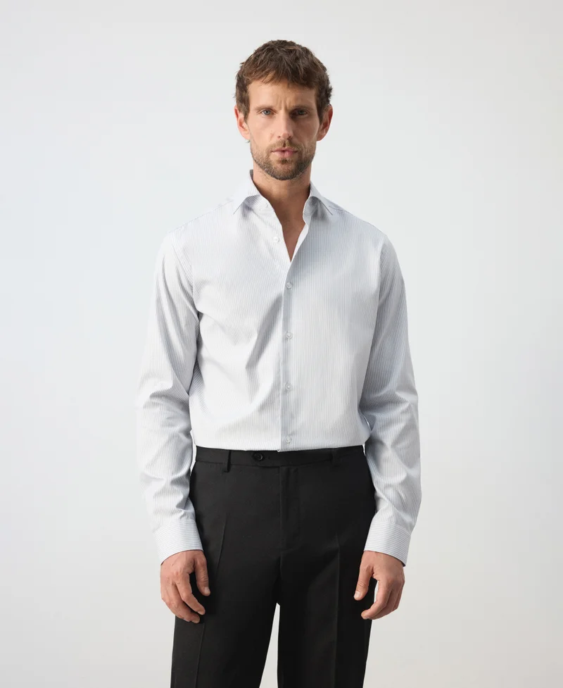 100% cotton slim-fit striped shirt