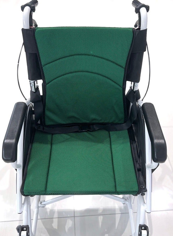 كروني كرسي متحرك قابل للطي مدفوع يدويًا 6012-20 مع مرحاض، نظام فرامل رباعي، كرسي متحرك قابل للطي متعدد الوظائف، هيكل من سبائك الألومنيوم عالي الجودة، عجلات نايلون أمامية مقاس 6 بوصات، عجلات خلفية مصبوبة بالحقن مقاس 20 بوصة، وسادة أكسفورد مزدوجة الطبقات قابلة للإزالة، فرامل مزدوجة ذاتية القفل، مساند أذرع من البولي يوريثان، دواسات قدم ABS، سعة وزن 100 كجم، خفيف الوزن (10.5 كجم)، صغير الحجم لسهولة التخزين (حجم العبوة: 78.52869 سم)، مناسب للتنقل المريح والراحة للاستخدام اليومي. - Image 2