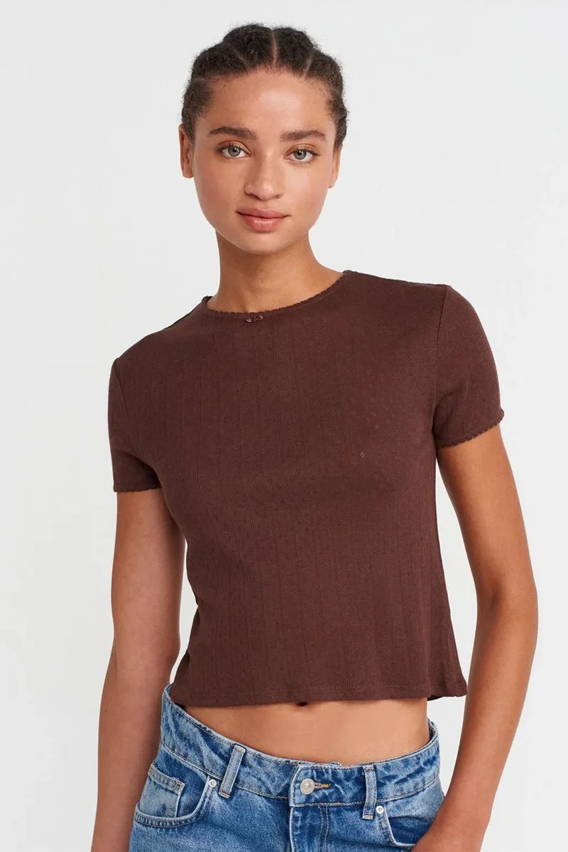 DILVIN Women's Ribbed Crop T-Shirt