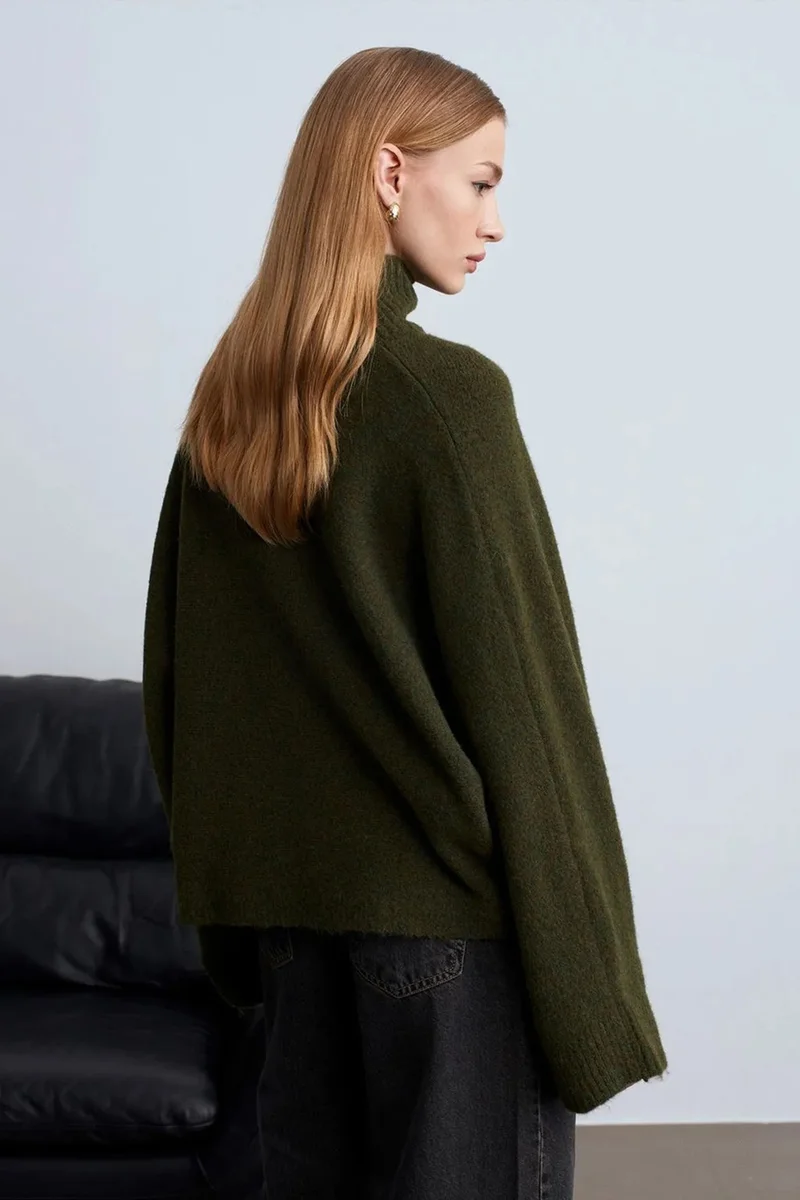 Dilvin Forest Green DILVIN Oversized Ribbed Turtleneck Sweater for Women | Best Price UAE