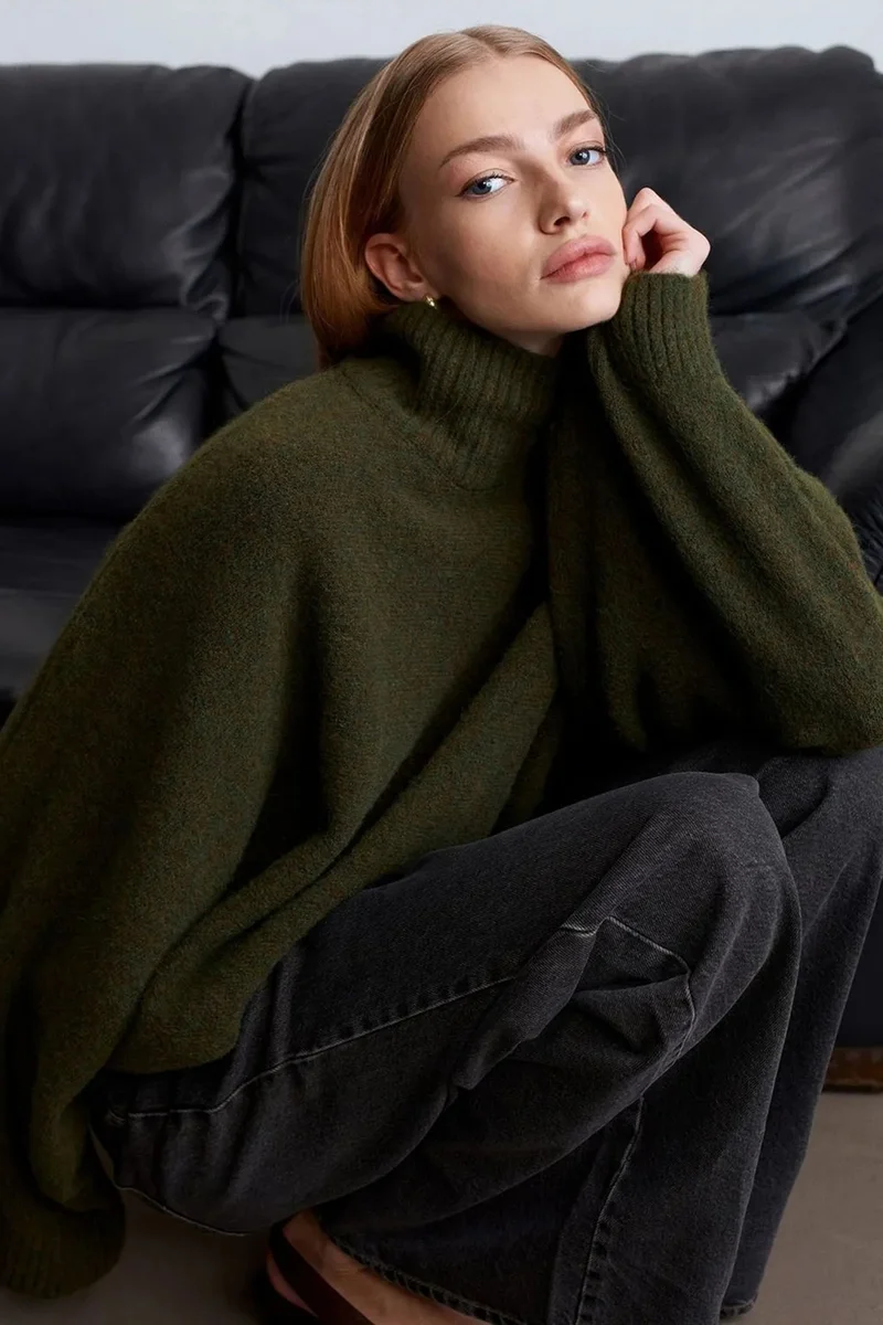 DILVIN Oversized Ribbed Turtleneck Sweater