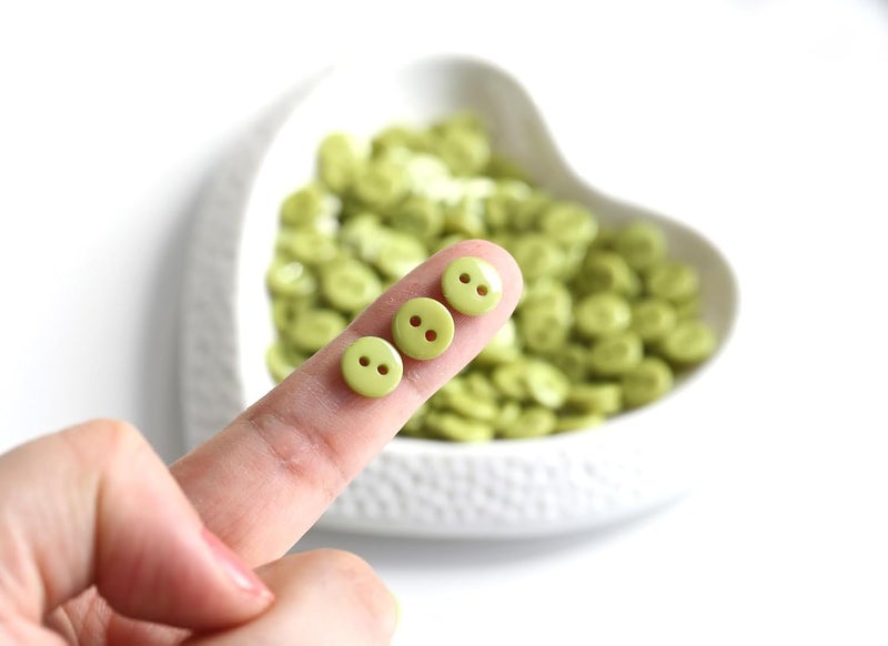 GANSSIA 11/32 Inch Button 9mm Tiny Size Sewing Flatback Resin Buttons Color Green Pack of 500 Pcs - Image 2