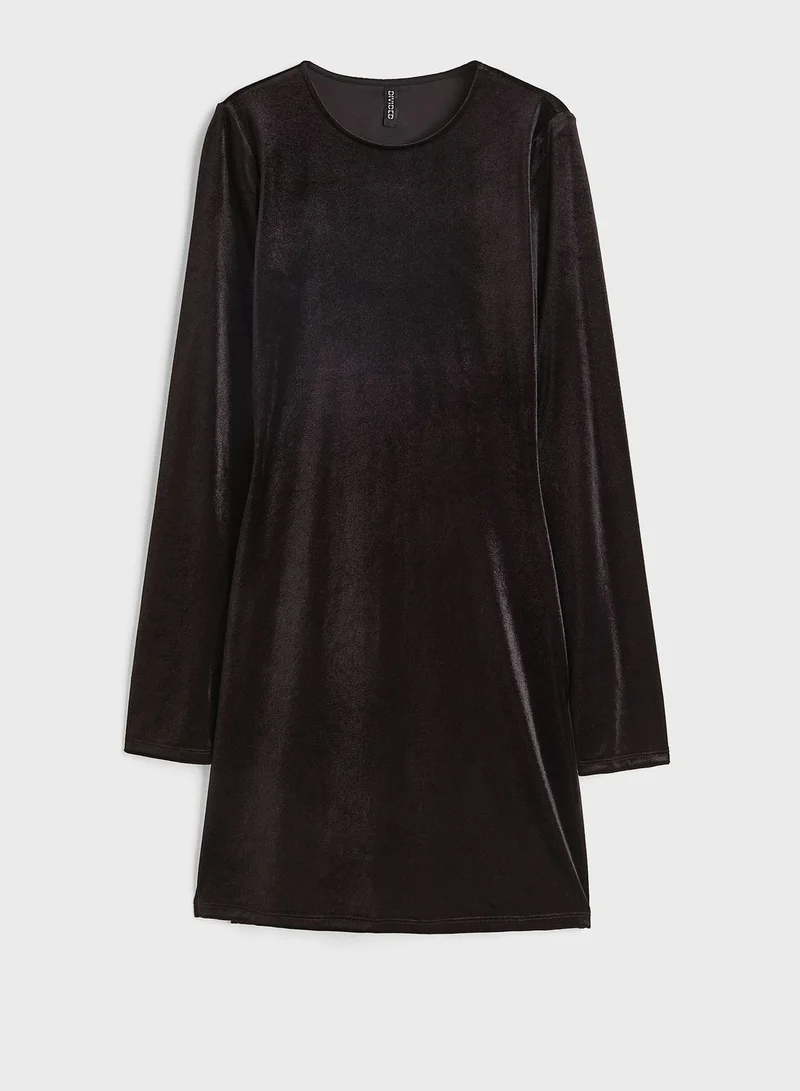 H&M Velvet Longsleeve Dress