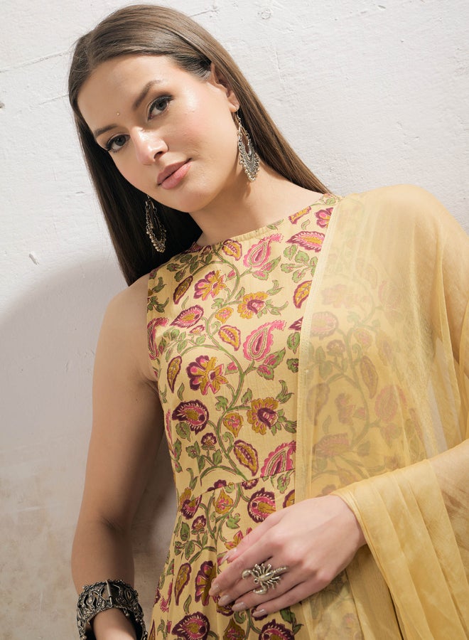 SASSAFRAS Yellow Floral Sleeveless Kurta with Pencil Pants and Dupatta Set - Image 4