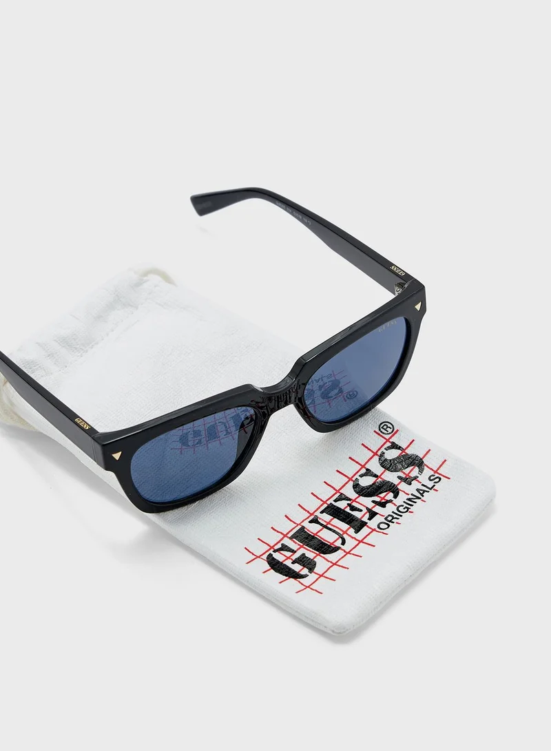 GUESS Oversized Sunglasses