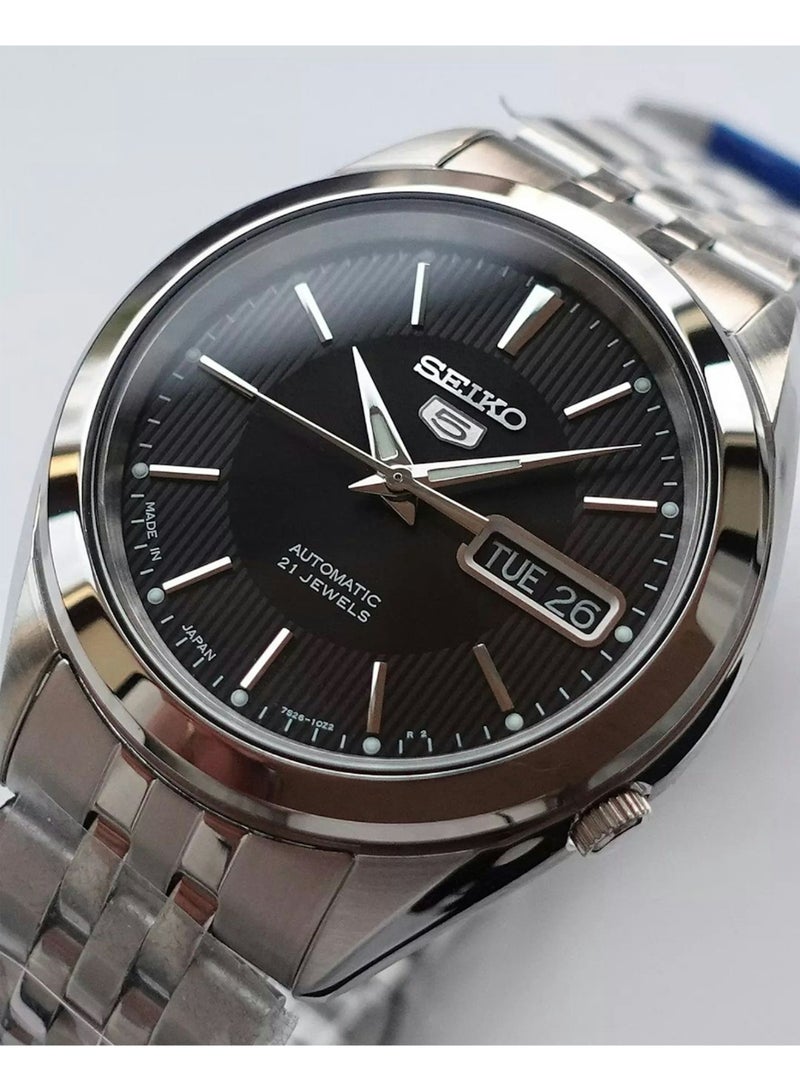 Seiko سايكو 5 أوتوماتيكي ساعة يد للرجال SNKL23J1 - صنع في اليابان، قرص توكسيدو أسود، علبة من الفولاذ المقاوم للصدأ 38 مم، 21 جوهرة إصدار JDM - Image 3