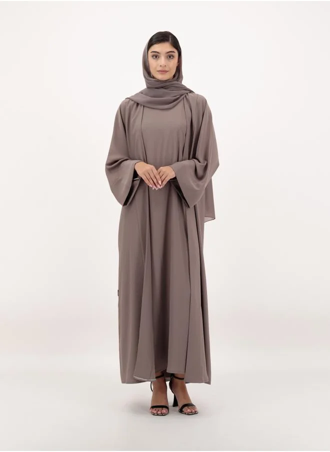 Meem by Mariyah Front open abaya with inner