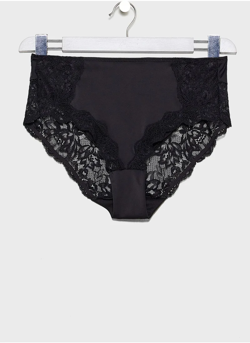 TRIUMPH Lace Detail High Leg Brief