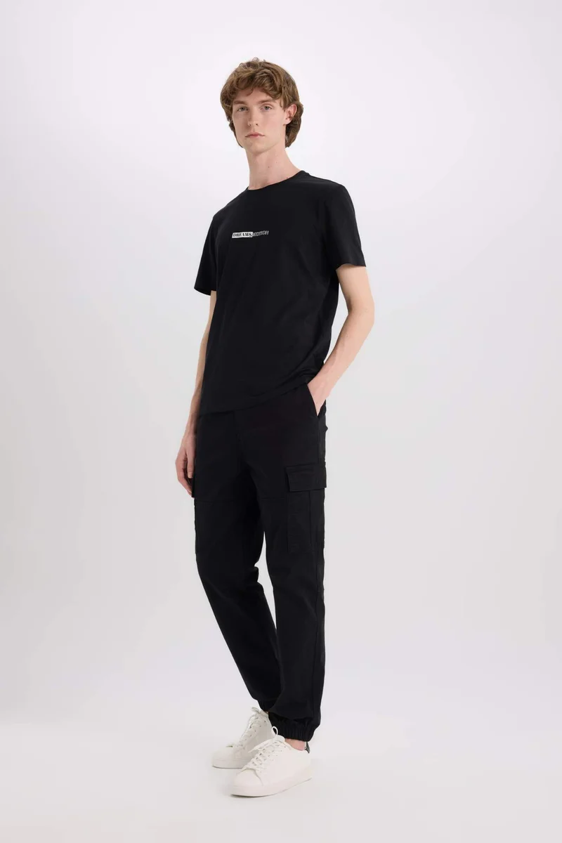 ديفاكتو Cotton Slim Fit Crew Neck Printed T-Shirt