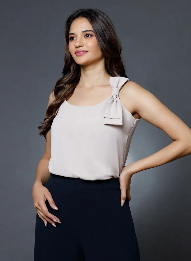 Zigzag Side Bow Detailed Beige Top