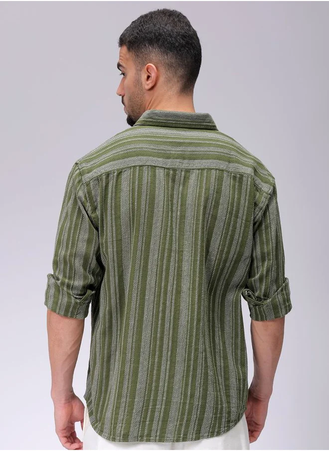 شركة المرآب الهندية Men Slim Fit Striped Full Sleeves Cutaway Collar Casual Shirt