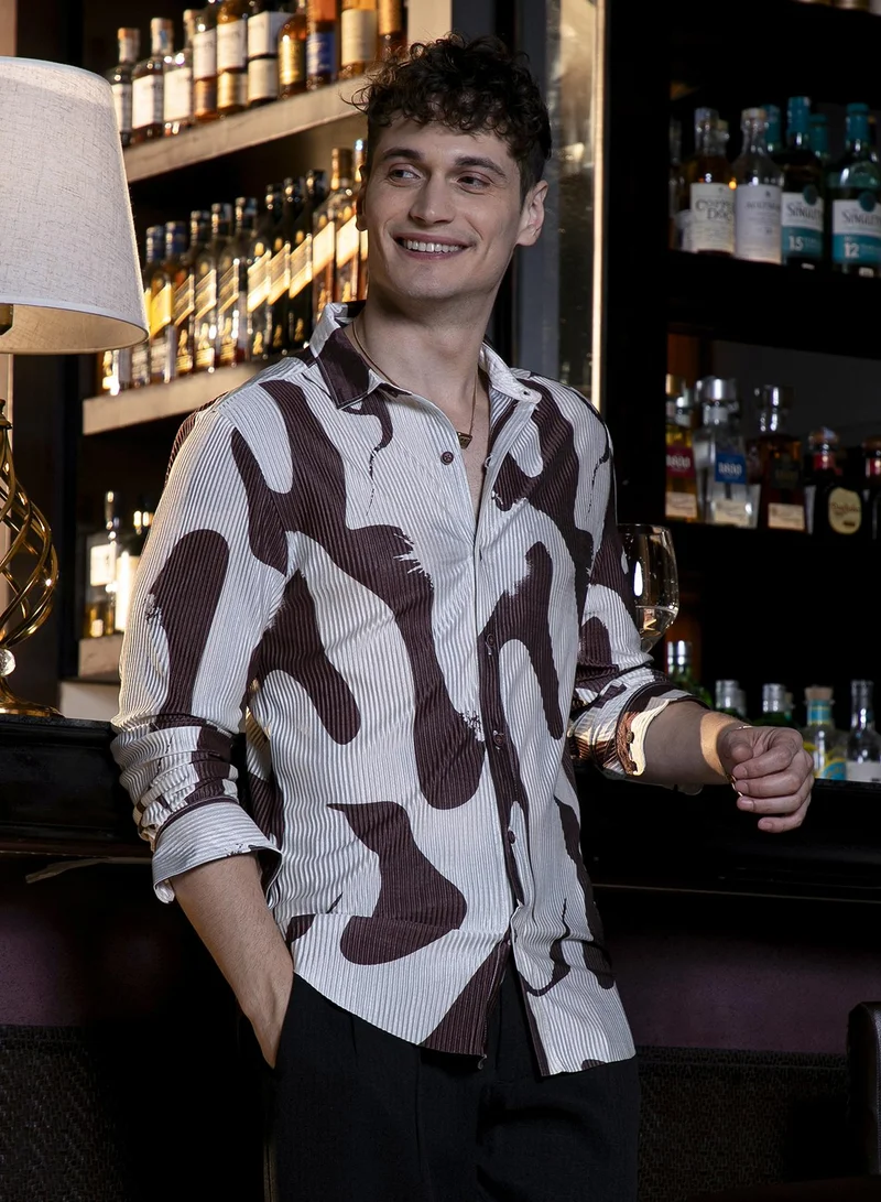 Campus Sutra Men's Chocolate Brown & Daisy White Contour-Lines Pleated Shirt