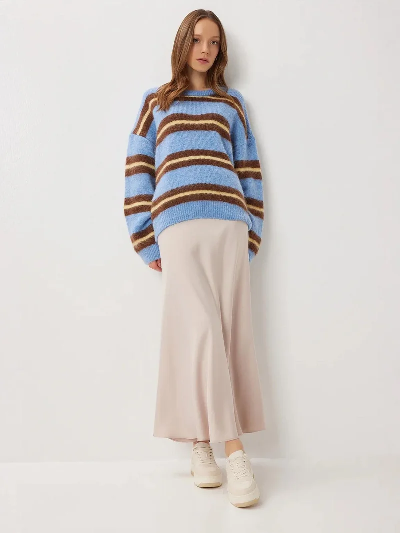 إسطنبول الساحرة ISTANBUL High Waist Satin Maxi Skirt