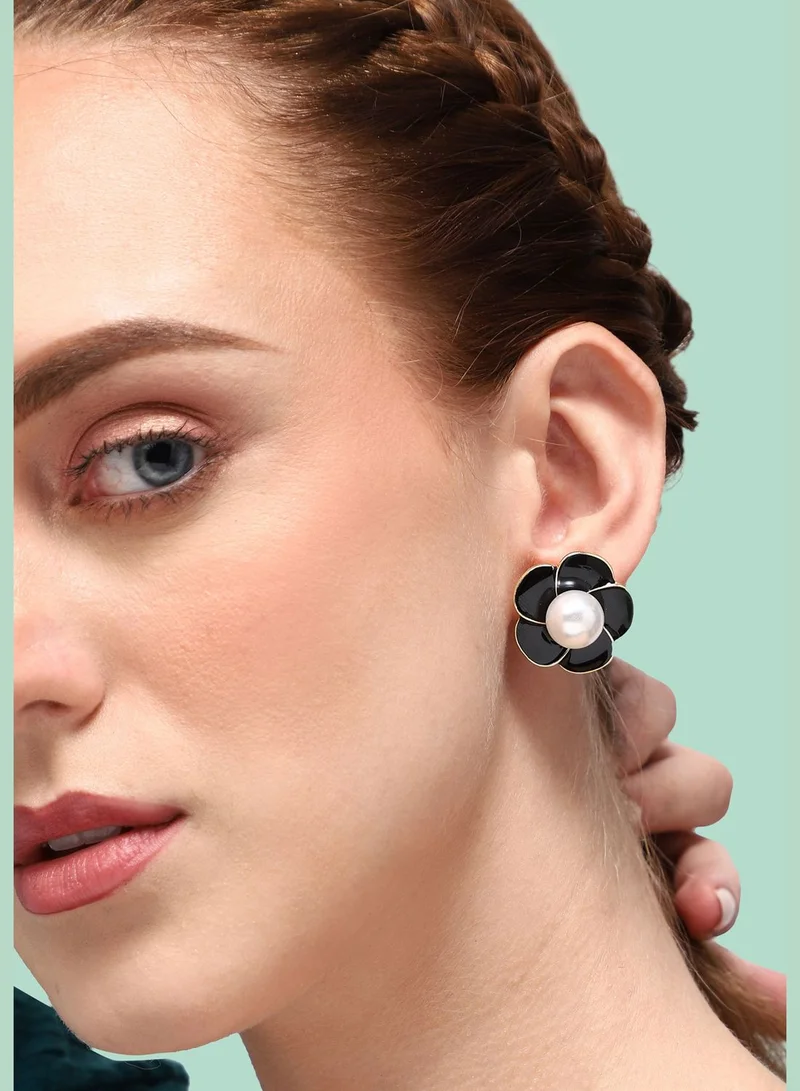 SOHI Gold Plated Casual Pearls Stud For Women