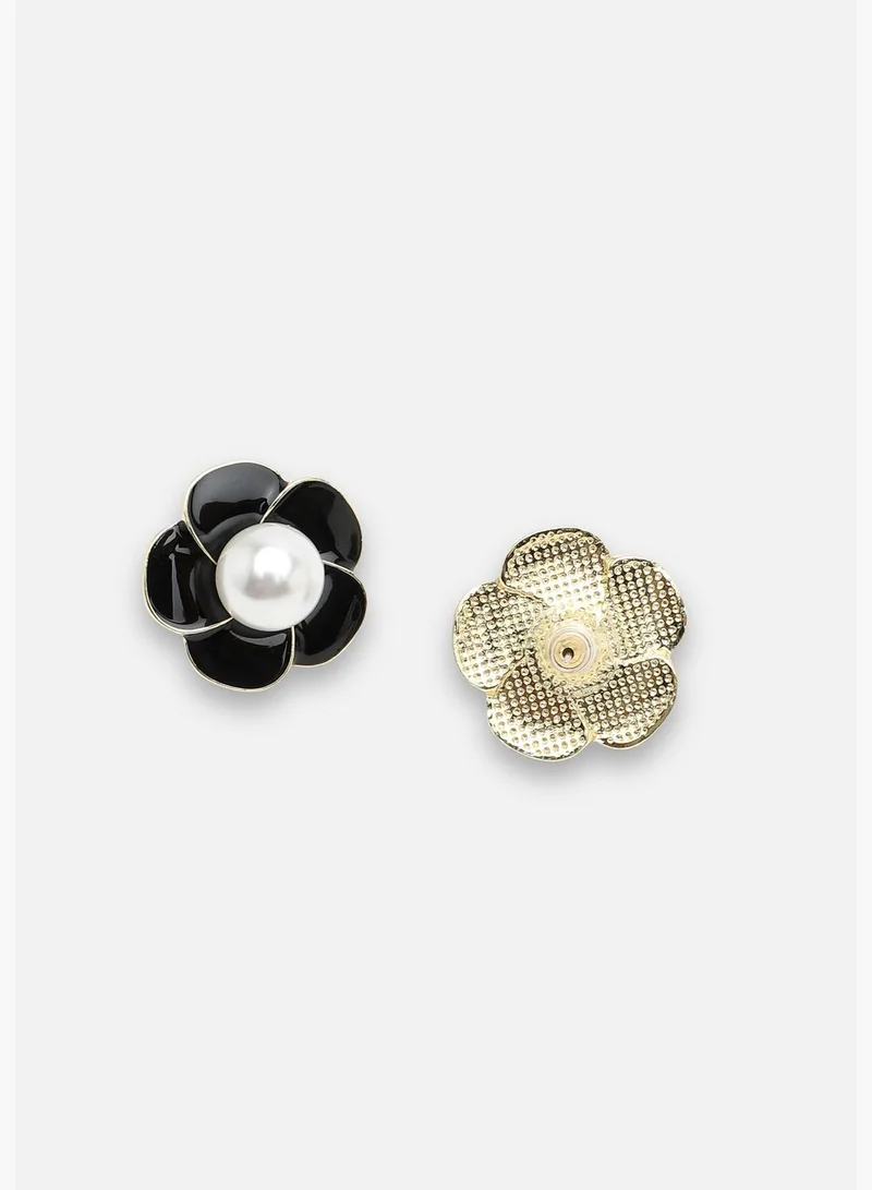SOHI Gold Plated Casual Pearls Stud For Women