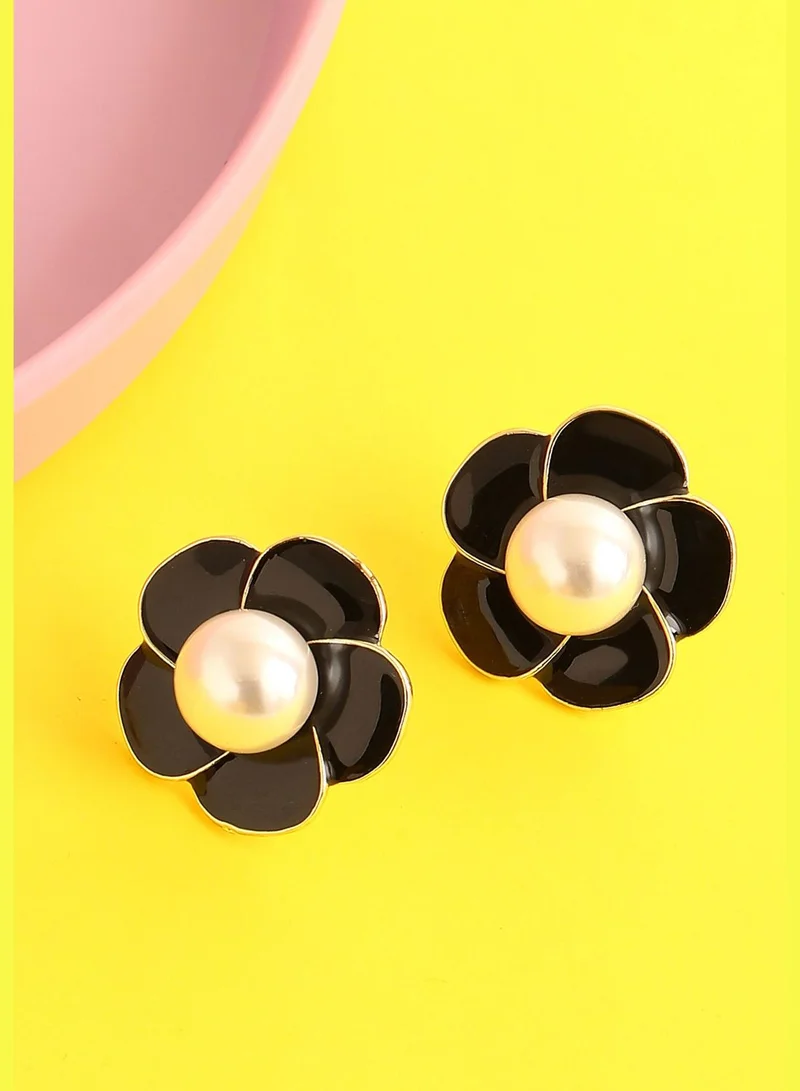 SOHI Gold Plated Casual Pearls Stud For Women