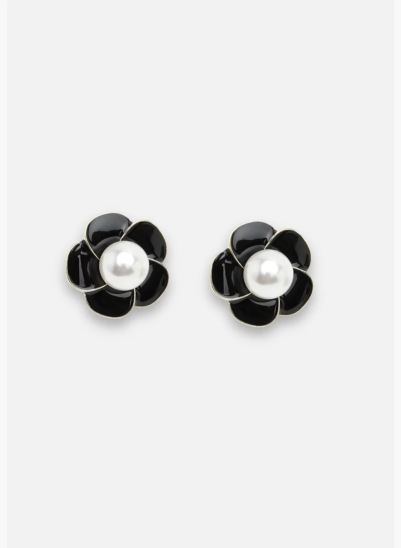 SOHI Gold Plated Casual Pearls Stud For Women