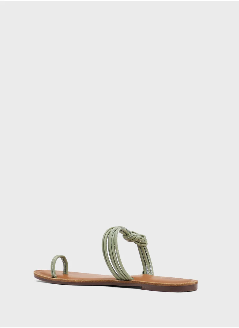 جينجر Casual Toe Post Sandal
