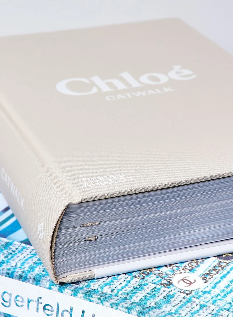 THAMES Chloâ”œâŒ Catwalk: The Complete Collections