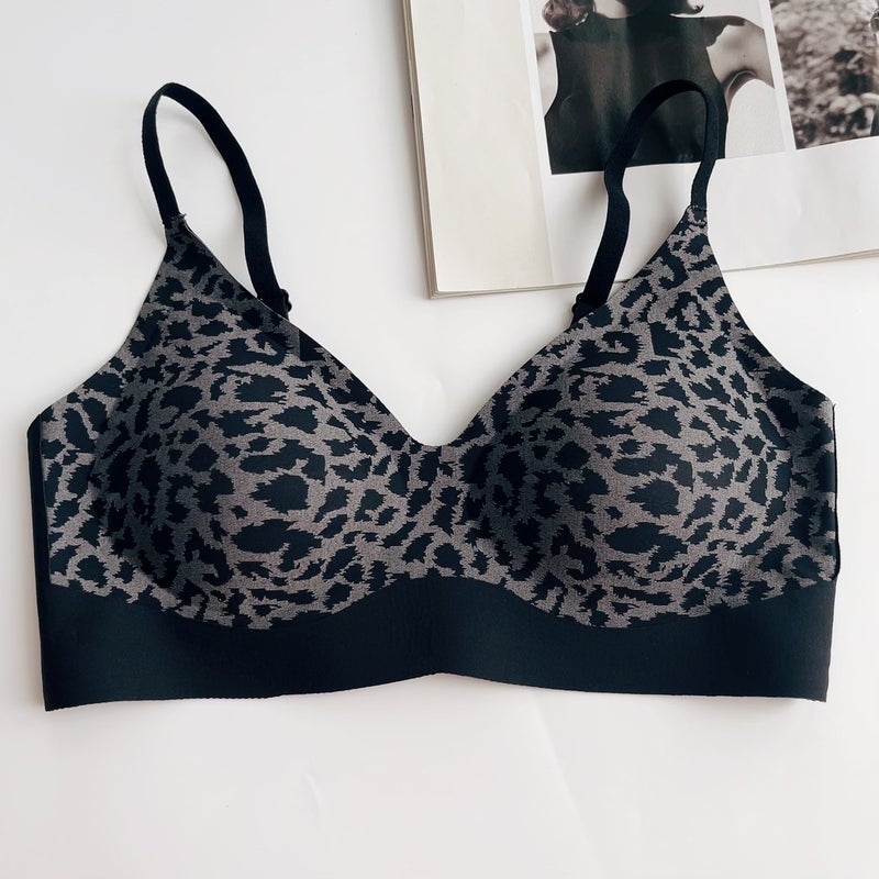 Seamless Comfortable Stripe Bralette Lift Black Panther - Image 1