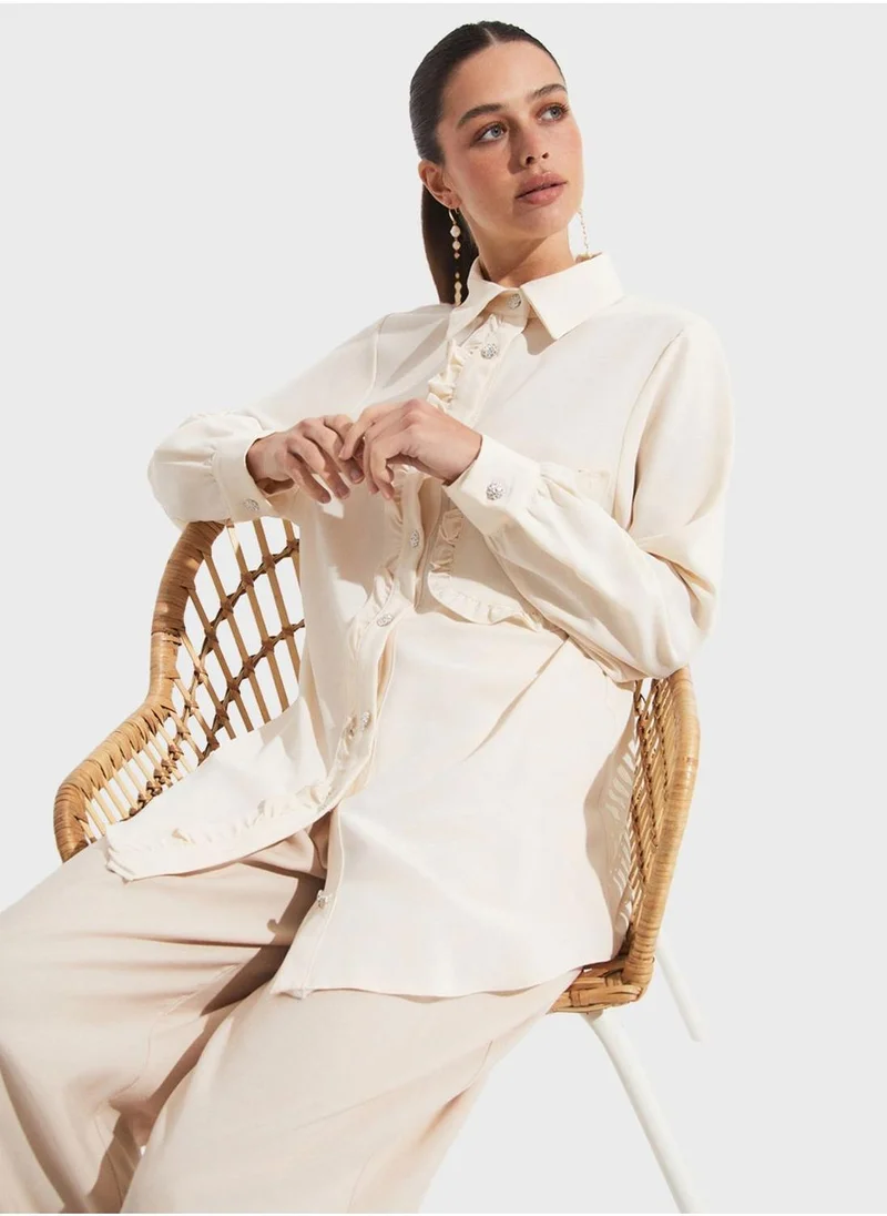 جون Ruffel Detail Button Down Shirt