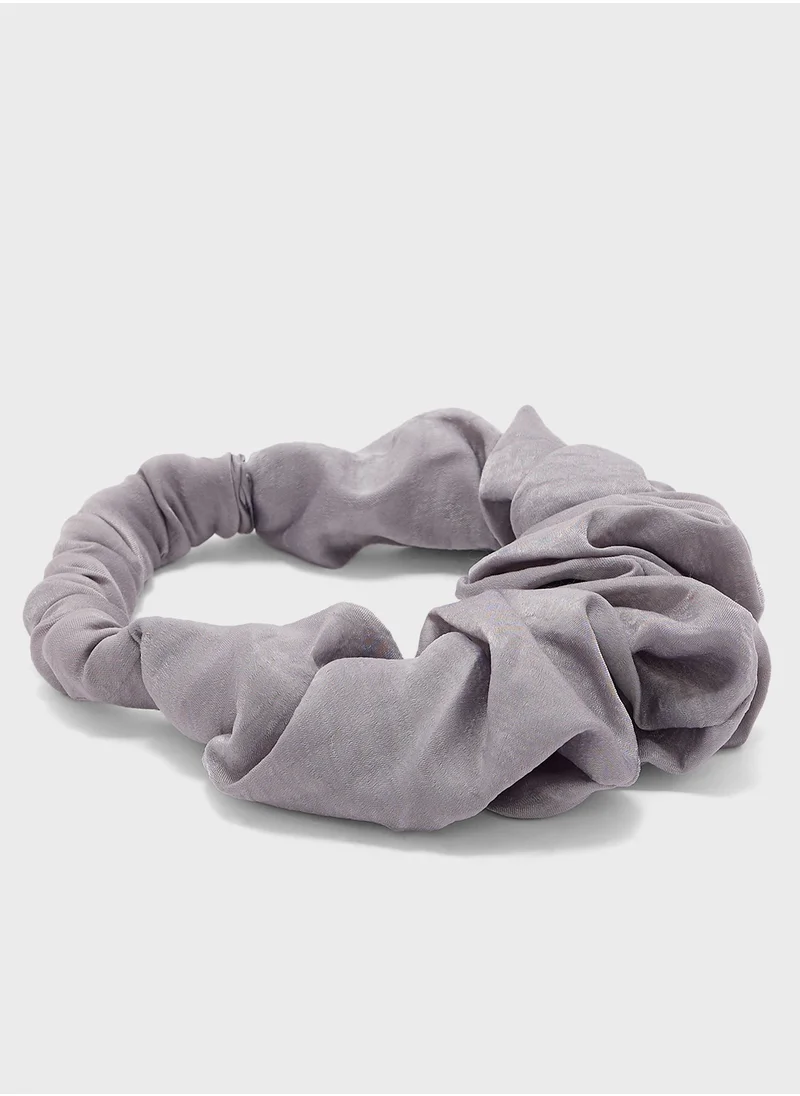 ELLA Ruched Scrunchie