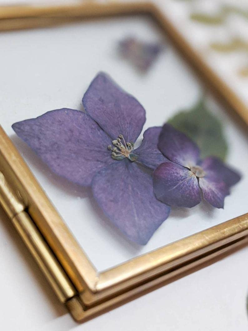 ARTINCO Home Decor Glass & Metal Square Rectangular Hanging Picture Frame For Wall Decoration, With 2 Sides Glass Golden Decorative Hanging Photo Frame 4X4 Inches - Image 5
