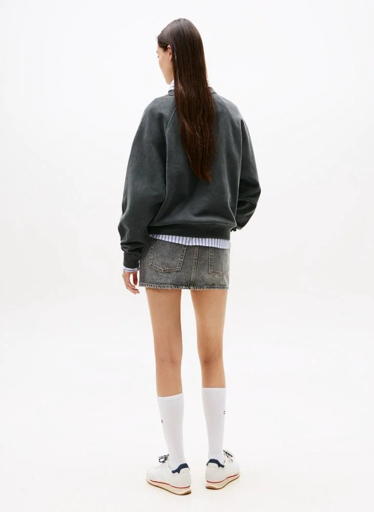 تومي جينز سويت شيرت بفتحة رقبة دائرية وطبعة جرافيك