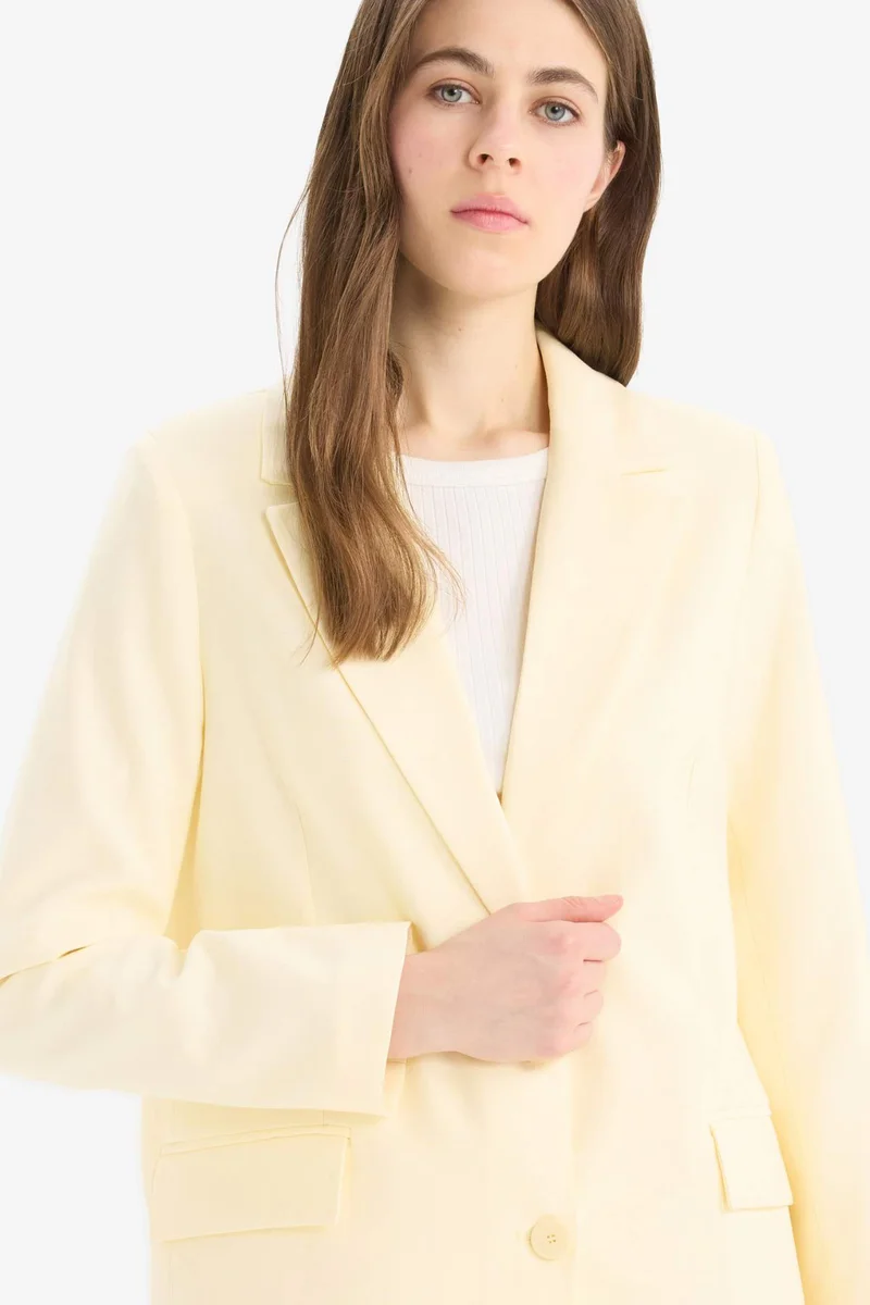 ديفاكتو Afra x Defacto Loose Fit Double Breasted Buttoned Blazer