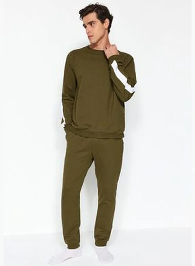 trendyol Men's Dark Green Striped Knitted Pajamas Set THMAW21PT0828