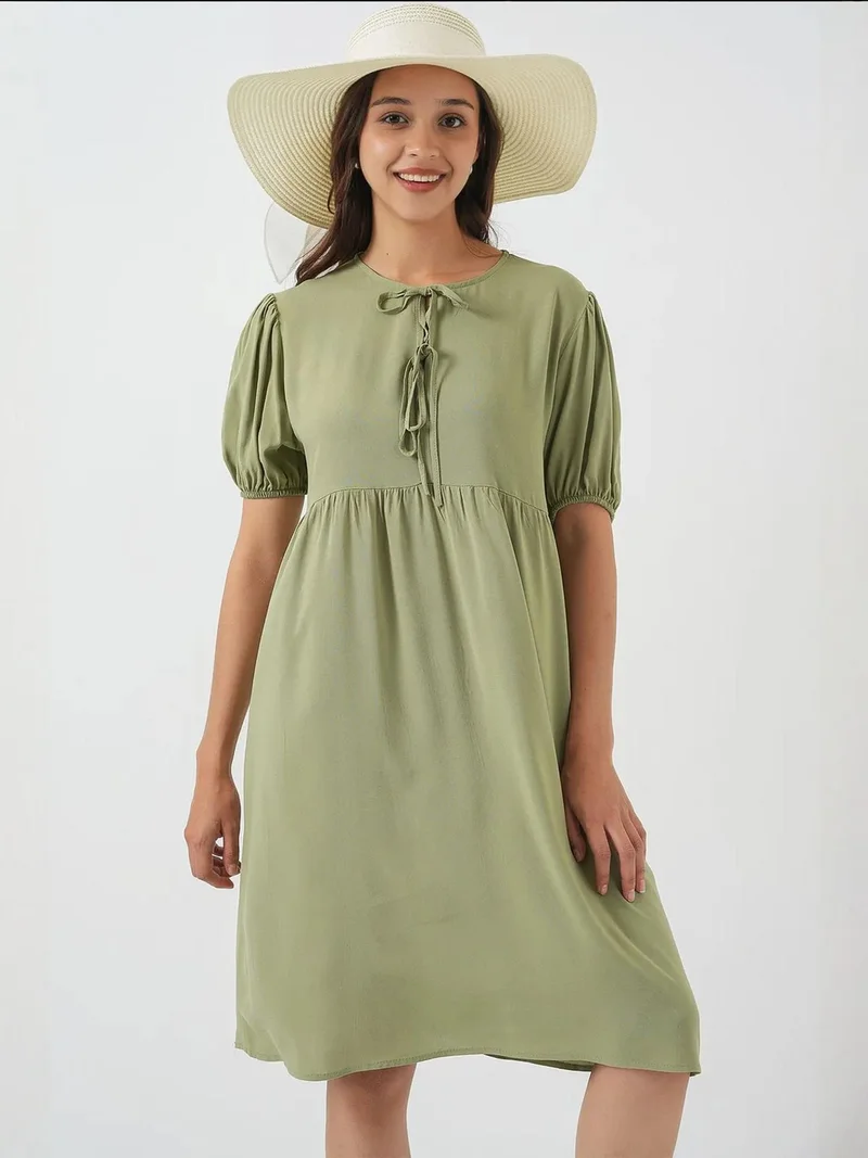 بيغ دارت فستان ميدي  بياقة فيونكة