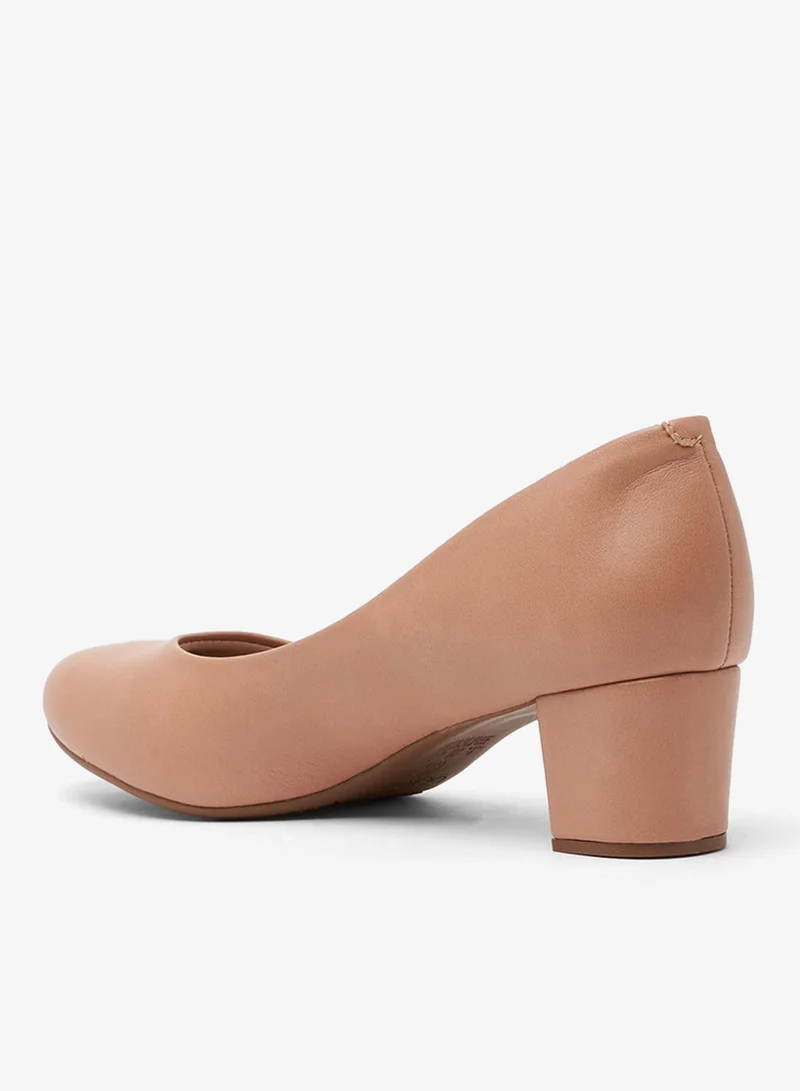 Beira Rio Beige Mid Heels Shoes for Women – Classic Mid Heel Pumps for Girls & Ladies Office Wear for Women | Best Price UAE