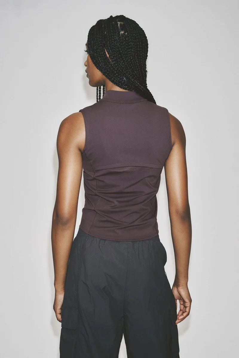H&M  Slim Fit Running gilet with SculptMove™ for Women | Best Price UAE