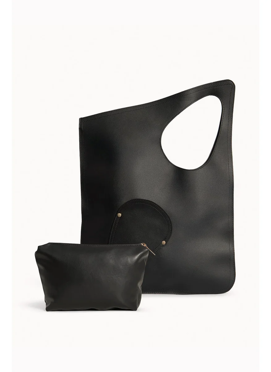 Wecre8 Black Asymmetrical Tote Bag by WECRE8