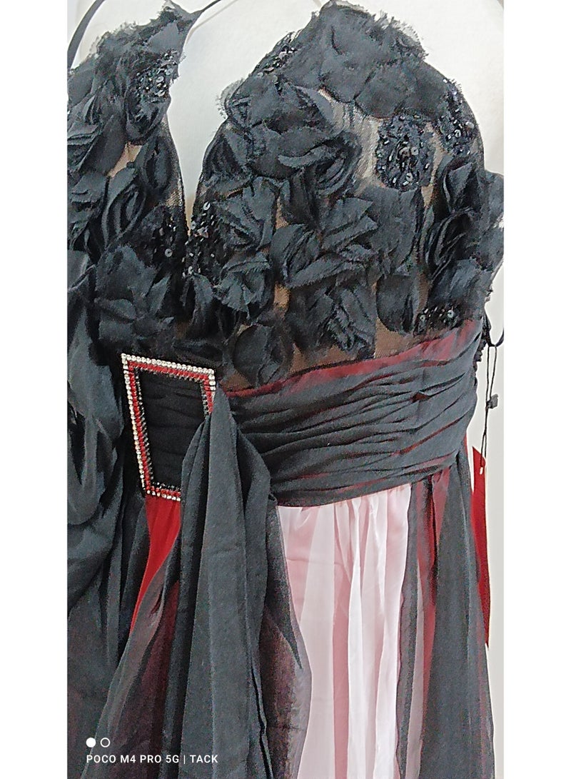 رد كاربت فستان سهرة فاخر بتصميم أنيق وعصري - Image 5