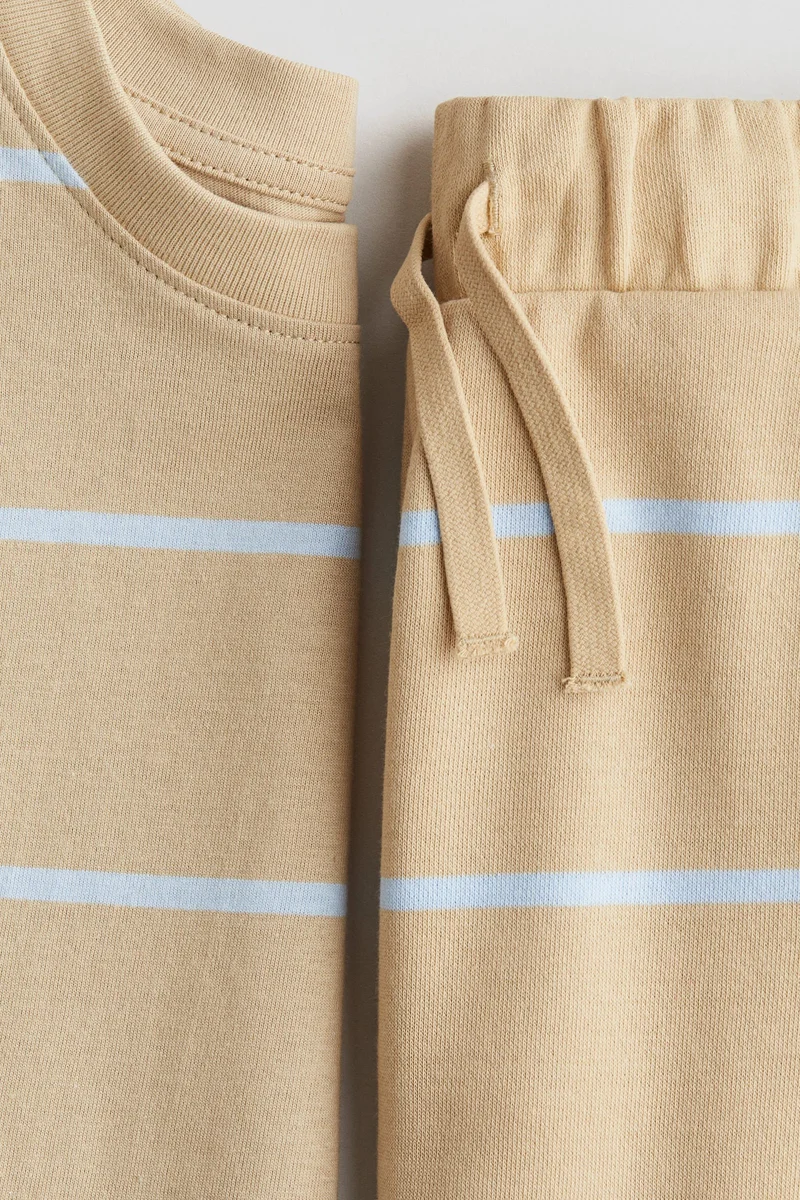 اتش اند ام 2-piece T-shirt and shorts set