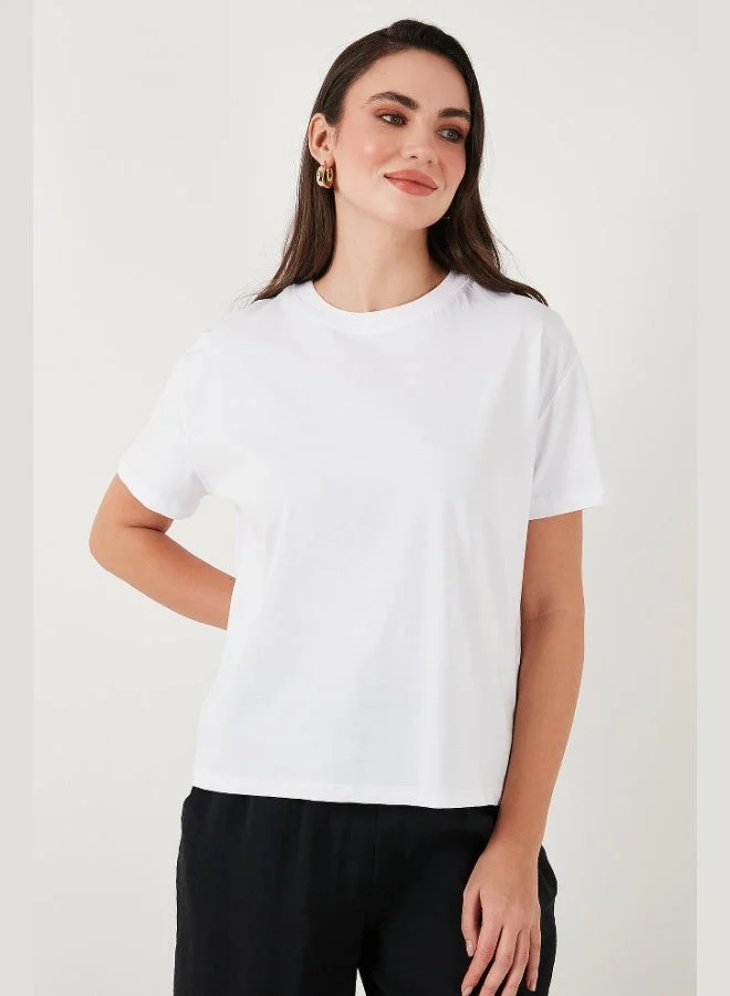 ليلا تي شيرت قطن ليلى بقصة واسعة وياقة دائرية للنساء