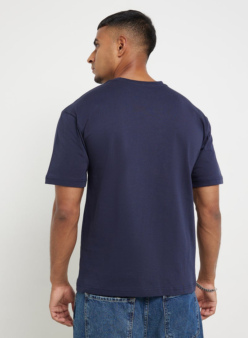 سفنتي فايف تيشيرت بطبعة جرافيك - Image 2