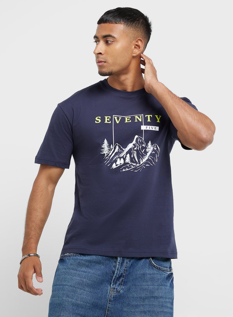 سفنتي فايف تيشيرت بطبعة جرافيك - Image 1