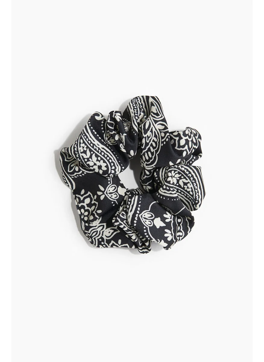 H&M Large Scrunchie
