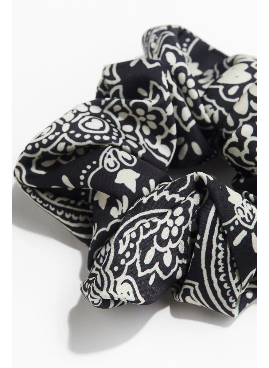 H&M Large Scrunchie