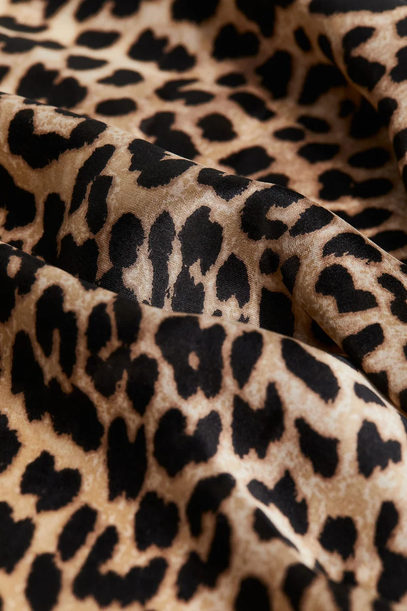 H&M Printed silk scarf