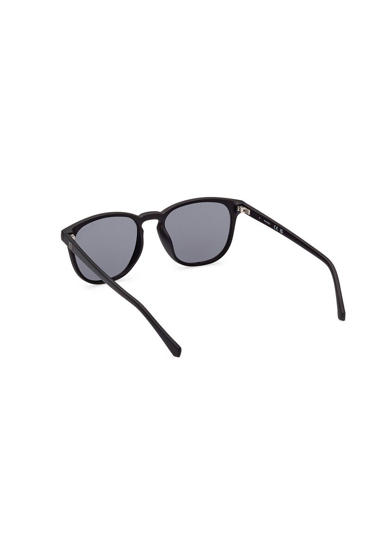 GUESS Sunglasses For Men GU0006102D53  - Image 3