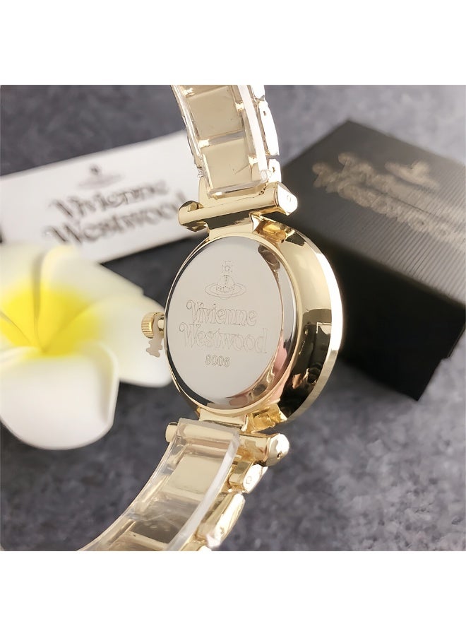 فيفيان ويستوود Luxury Meets Comfort: A Watch That Wears Her Confidence - Image 4