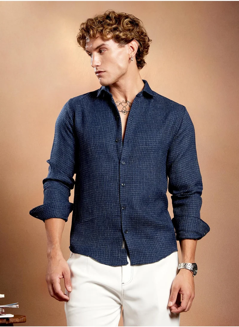 Campus Sutra Campus Sutra Men's Indigo Blue Grid-Weave Regular Shirt For Casual Wear | Spread Collar | Long Cuffed Sleeves | Button Closure | Shirt Crafted With Comfort Fit For Everyday Wear